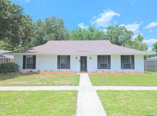 1275 Crescent Dr, Baton Rouge, LA 70806