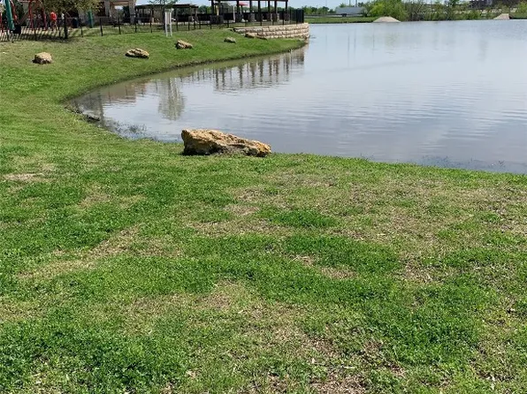 2911 Lakewood Ln, Royse City, TX 75189