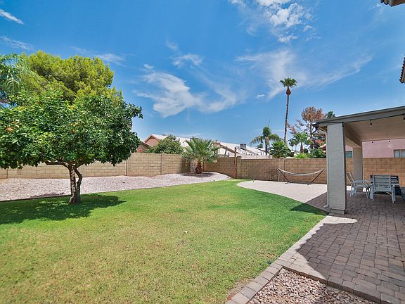 4th image of 4538 E Meadow Dr
