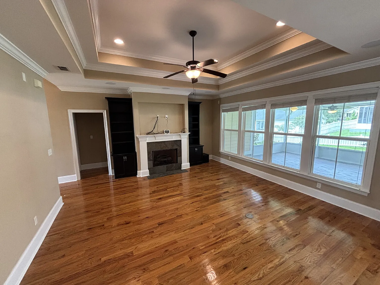 3 bed, 2.0 bath, 2018 sqft, $2,700 — Photo 2
