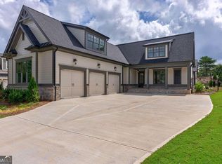 1320 Greenleffe Dr, Statham, GA 30666