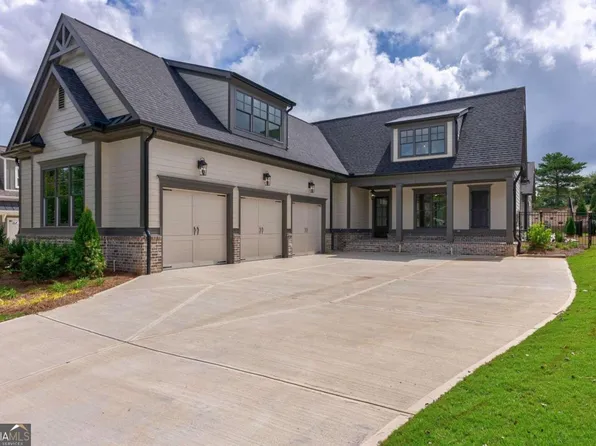 1320 Greenleffe Dr, Statham, GA 30666