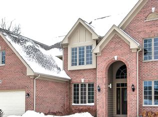 1240 Ivy Ln, Algonquin, IL 60102