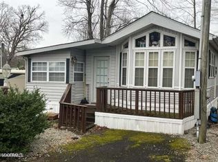 5355 E Pkwy #11, Cosby, TN 37722