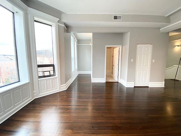 5th image of 1449 N North Park Ave APT 3