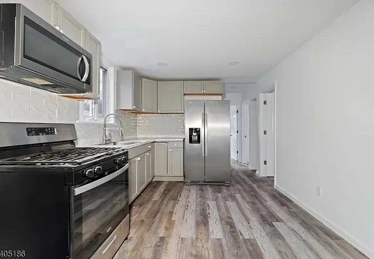 509 Centre St #1 — Photo 3