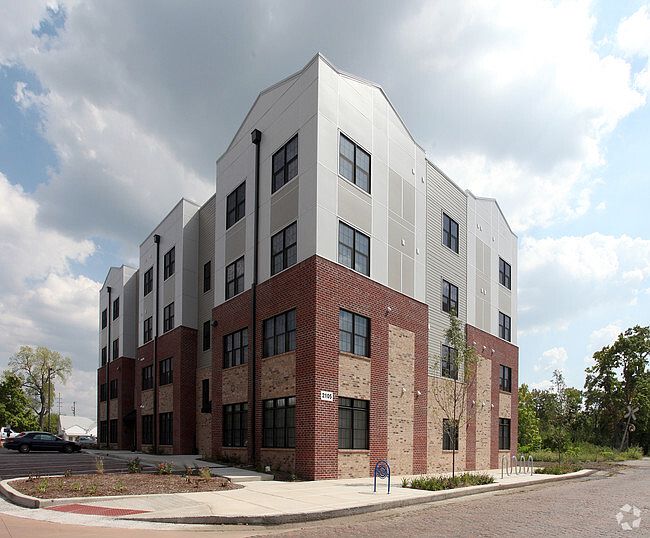 1st image of 2115 Yandes St
