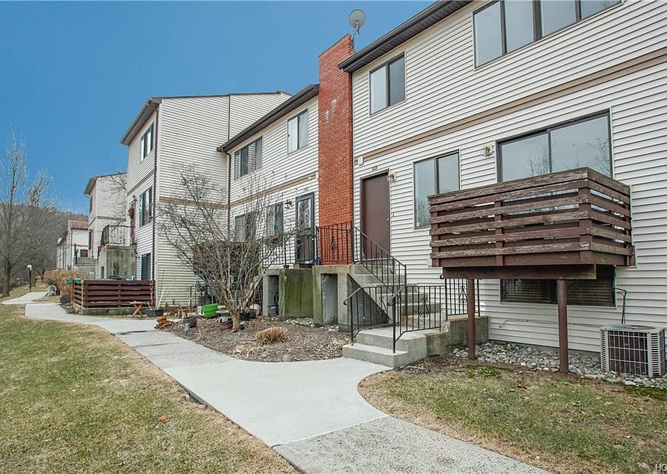 2nd image of 490 Country Club Ln