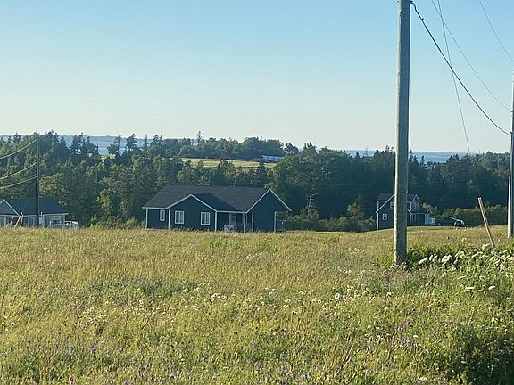 3rd image of 15 Rose Ln