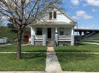 945 N 8th St, Lincoln, NE 68508