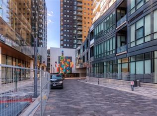 104 Garment St #402, Kitchener, ON N2G0C8