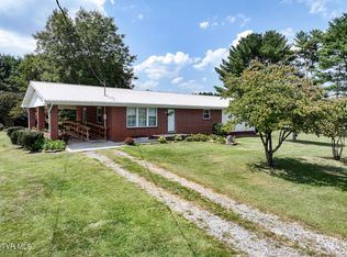 190 Golf Course Cir, Greeneville, TN 37743