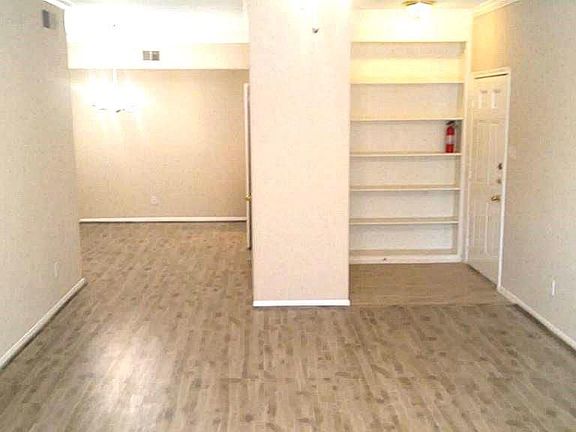 3rd image of 2255 Braeswood Park Dr APT 302