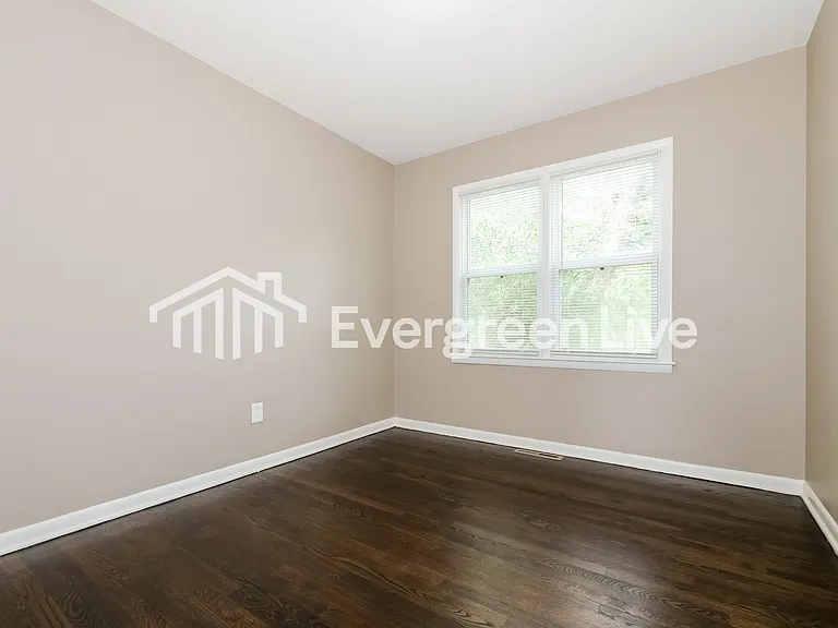 3404 N Pleasant St — Photo 12