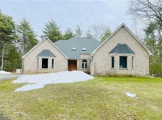 290 Mile Rd, Coventry, RI 02816