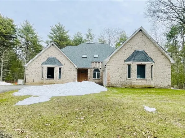 290 Mile Rd, Coventry, RI 02816