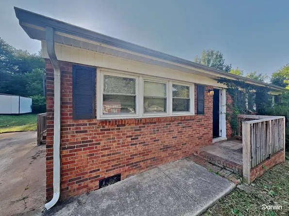 3624 Somerset Dr, Gastonia, NC 28052