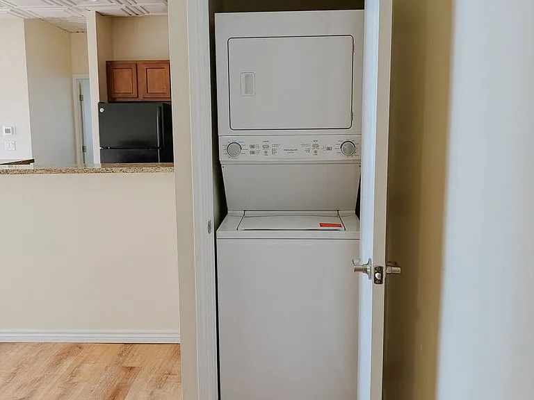 500 Red Table Dr — Photo 10