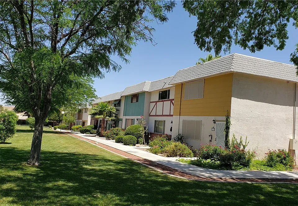 146 Greenbriar Townhouse Way