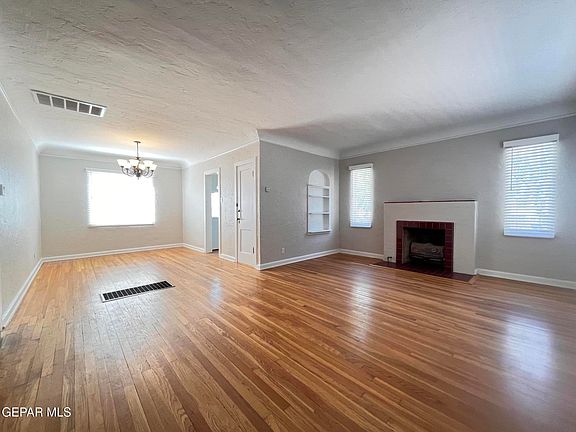 2nd image of 2119 N Stanton St #A