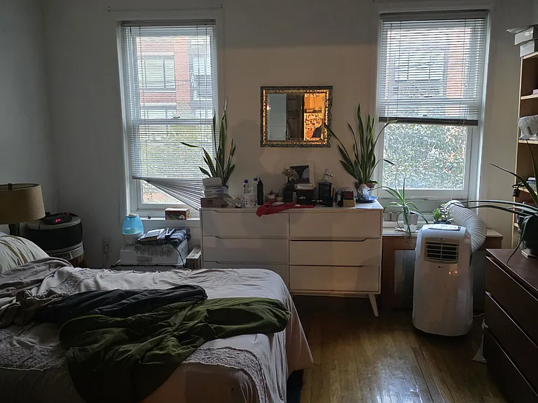 1114 Hudson St — Photo 11