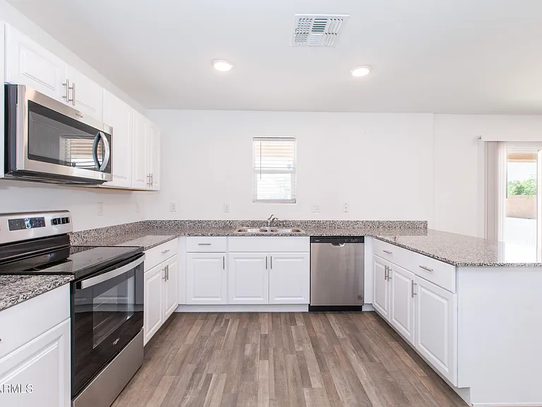 1441 E Tuscany St — Photo 21