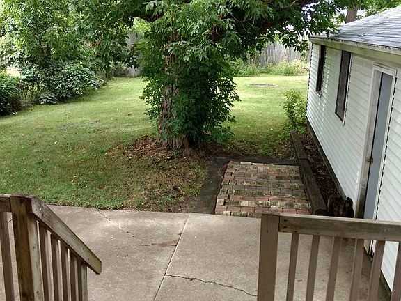 5th image of 1521 Comfort Ave #1