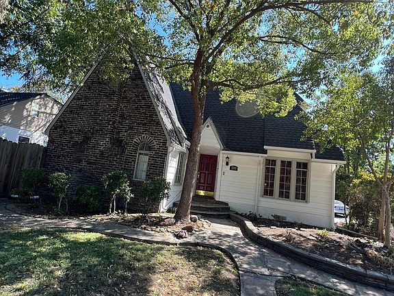 2nd image of 500 Garden St