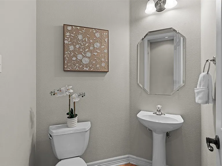 1604 Tahoka Daisy Dr — Photo 20
