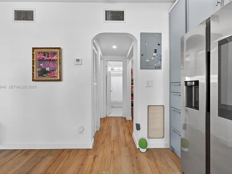 8600 Byron Ave #9 — Photo 17