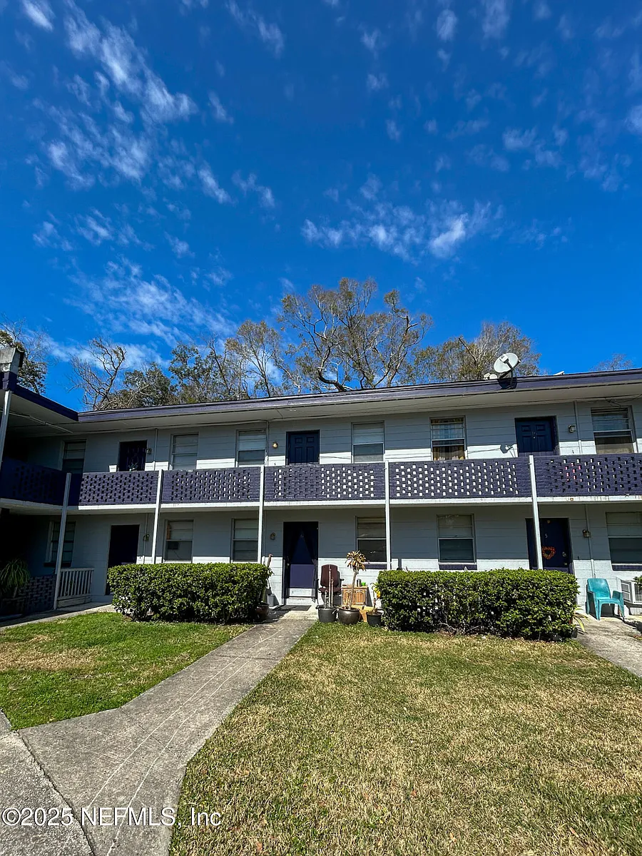 Building Photo - 1122 Woodruff Ave #5