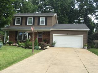 2767 Shellhart Rd, Barberton, OH 44203