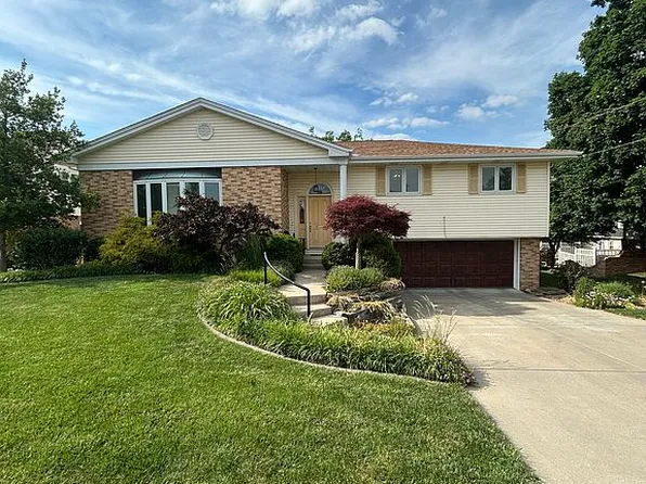 672 W Karen Dr, Decatur, IL 62526