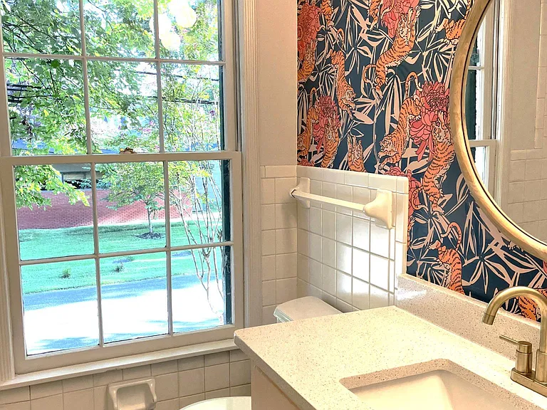 1589 York Ave — Photo 12