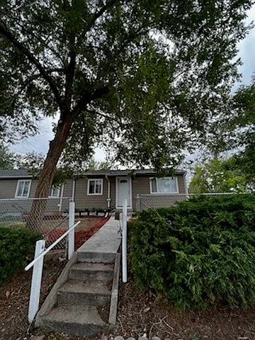 4186 W Tennessee Ave — Photo 2