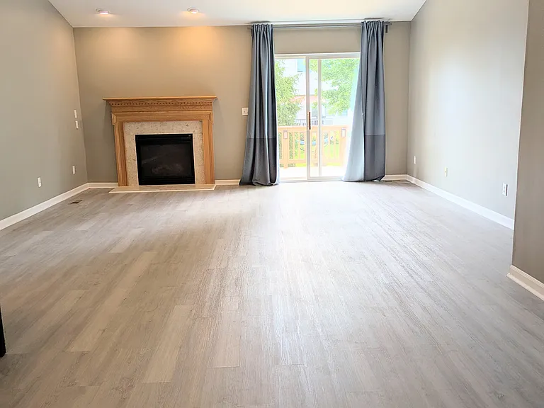 1866 N Kenwyck Dr — Photo 17