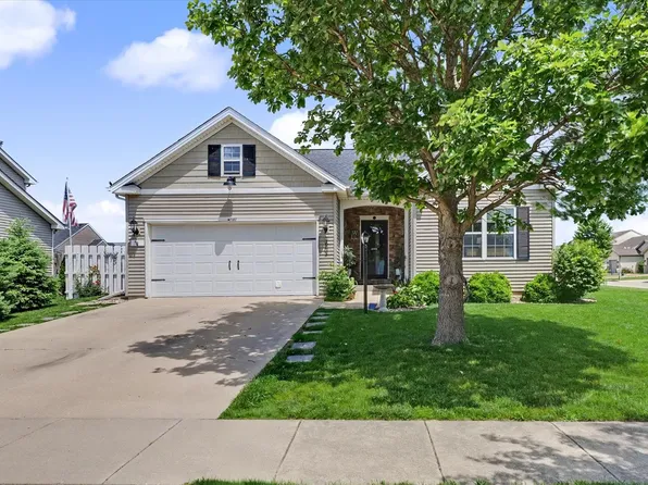 3802 Sandstone Dr, Champaign, IL 61822