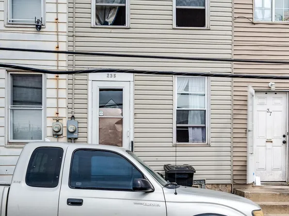 235 Maple St, Reading, PA 19602