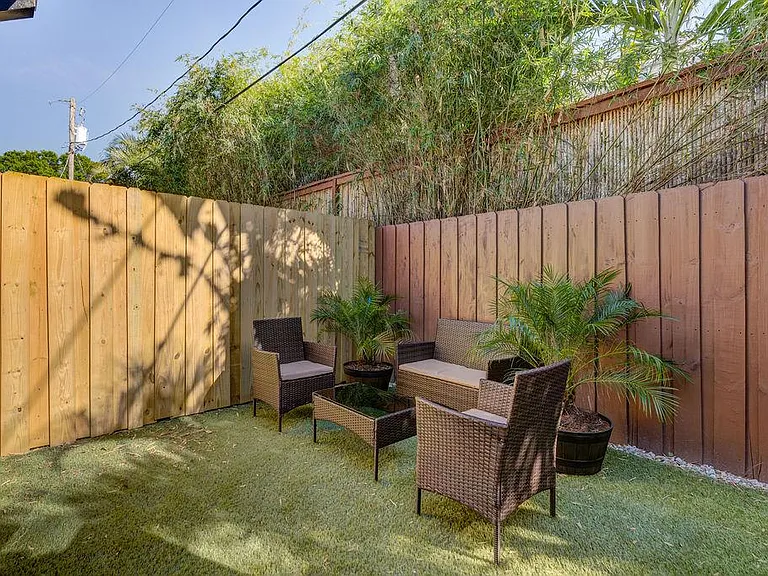 2608 W Swann Ave — Photo 14