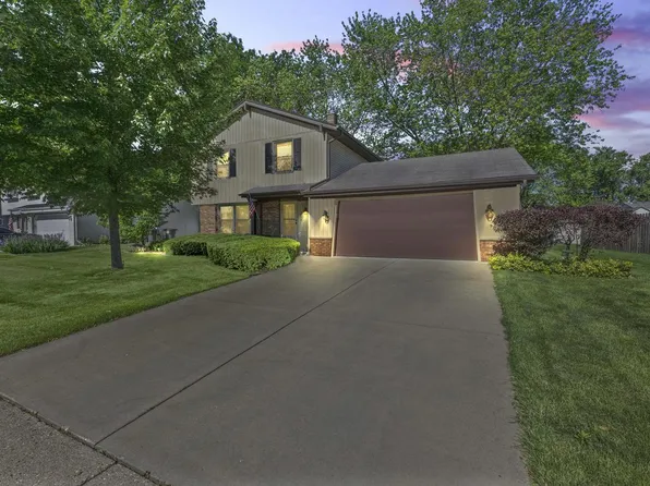 1826 Cottonwood DRIVE, Waukesha, WI 53189