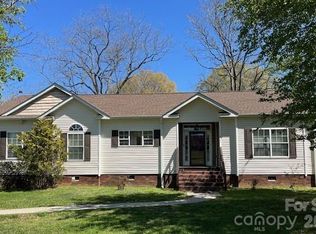 3951 Springs Rd, Conover, NC 28613