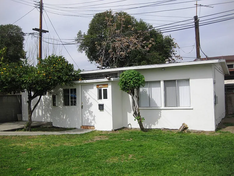11225 Klingerman — Photo 1