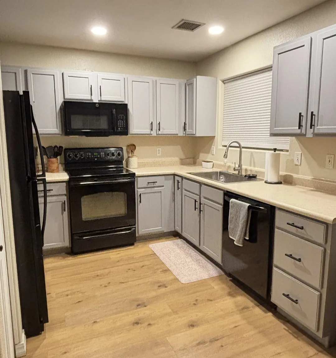 3 bed, 1247 sqft, $2,500 — Photo 4