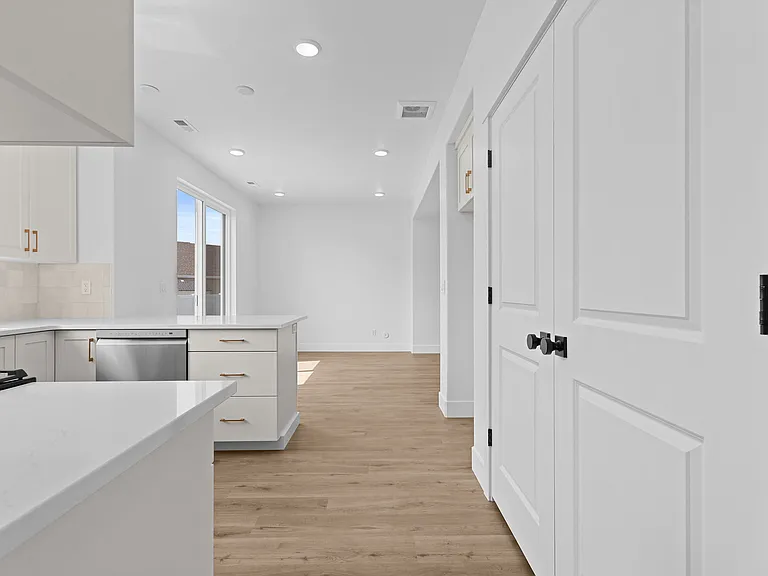 2986 Sydney Dr — Photo 9