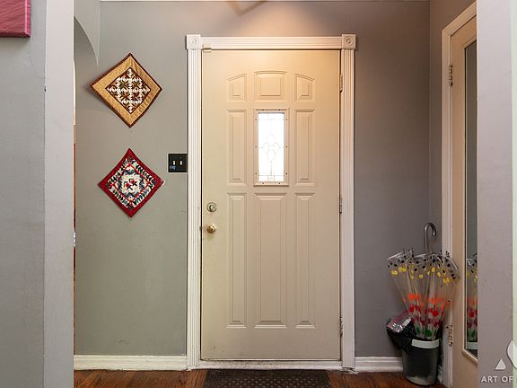 3rd image of 18625 Homewood Ave