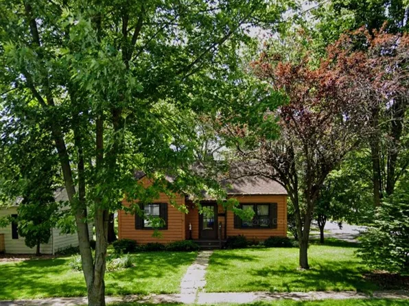 613 Madison St, Valparaiso, IN 46385