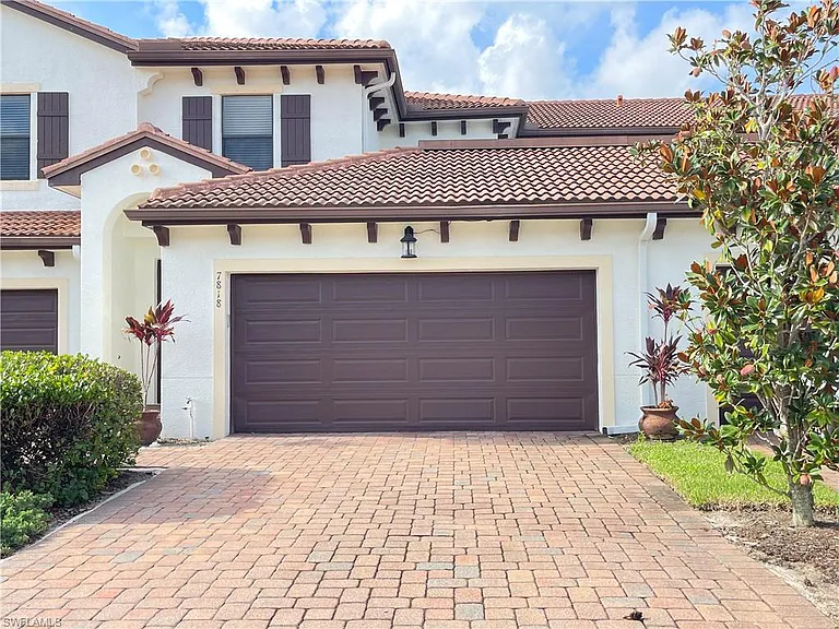 7818 Bristol Cir — Photo 1