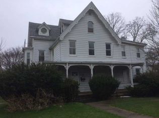 916 Wolcott Ave, Beacon, NY 12508