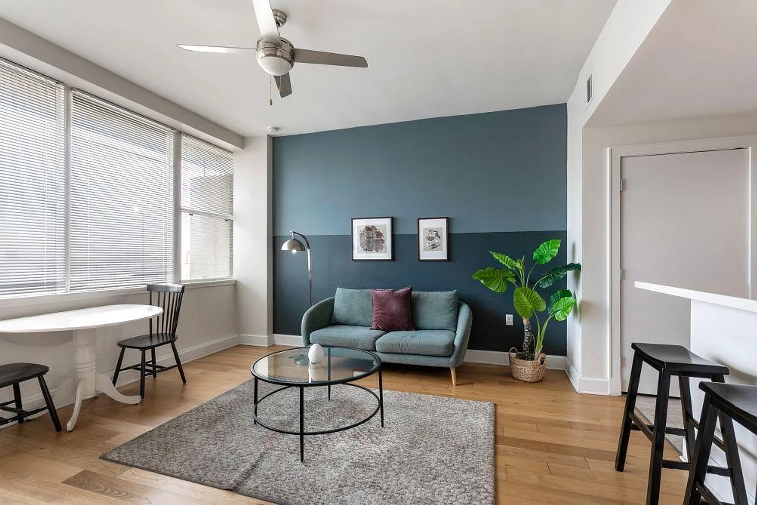 1 bed, 1.0 bath, 430 sqft, $3,846 — Photo 1