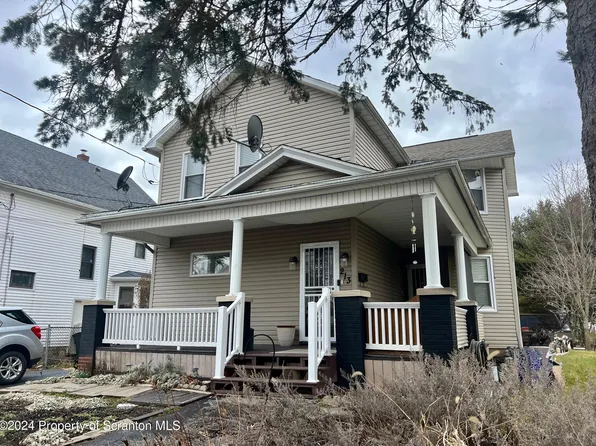 213 4th St, Blakely, PA 18447